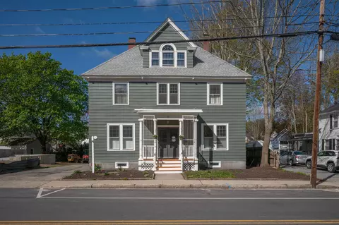 18 Manchester St, Nashua, NH 03064