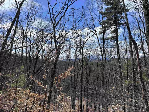 19 Saint Moritz Dr, Madison, NH 03849