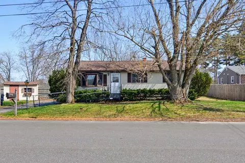 2 Westchester Dr, Nashua, NH 03063