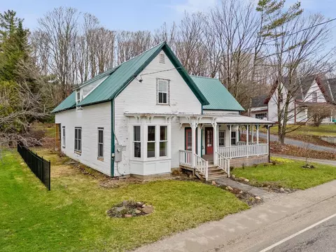 81 E River Rd, Lincoln, VT 05443