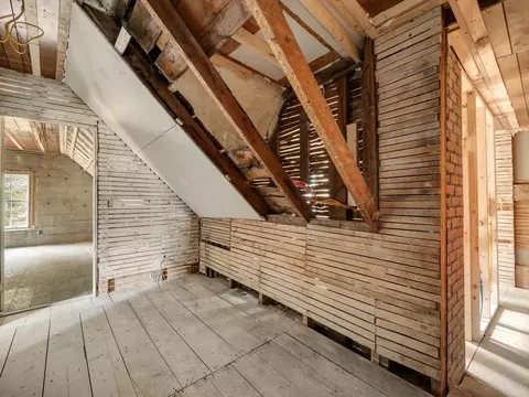 Entry Way - 81 E River Rd, Lincoln, VT 05443 photo 5 of 6