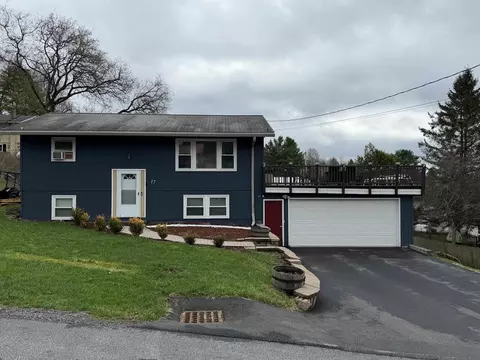 17 Cano Dr, Barre, VT 05641