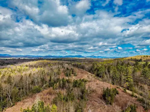 4334 Hinman Settler Rd, Derby, VT 05829