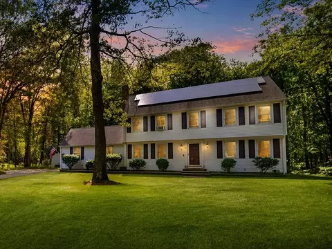 27 Winslow Farm Rd, Hudson, NH 03051