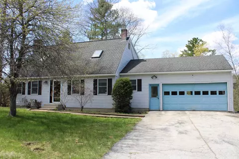 25 Laverne Dr, Rutland, VT 05701