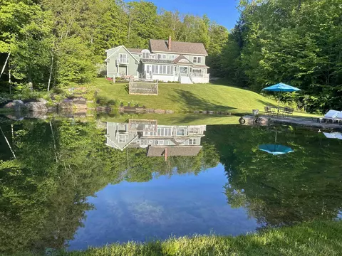 615 Bryan Rd, Stowe, VT 05672