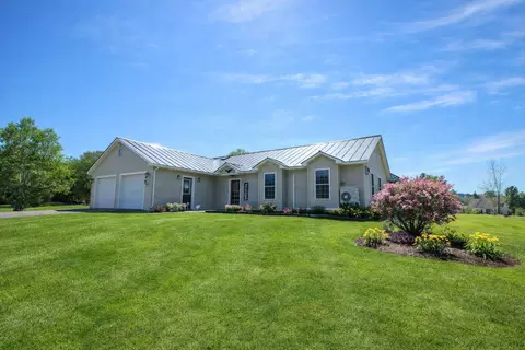 3 Hutchins Cir, Barre, VT 05641
