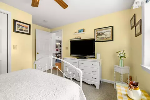 Bedroom - 501 Ocean Blvd #1, Hampton, NH 03842 photo 5 of 7