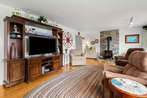 Living - 501 Ocean Blvd #1, Hampton, NH 03842 photo 4 of 6
