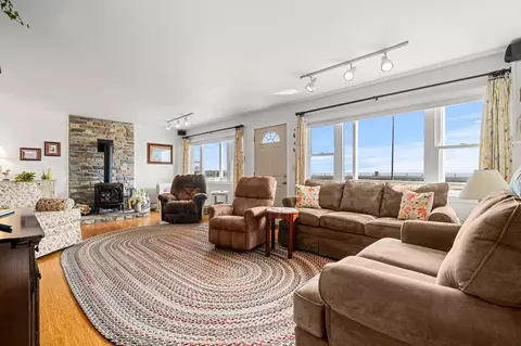 Living - 501 Ocean Blvd #1, Hampton, NH 03842 photo 2 of 6