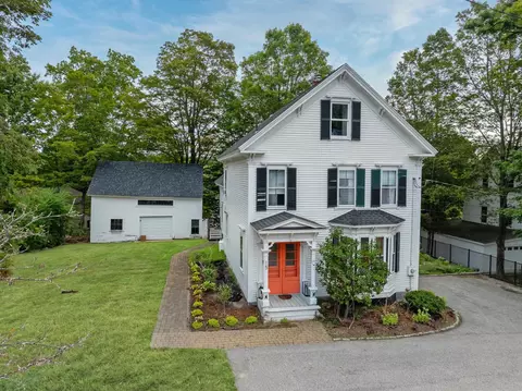 15 Highland St, Meredith, NH 03253
