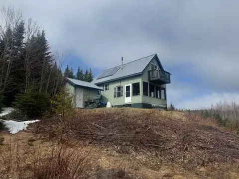 639 Pinnicle Rd, Newark, VT 05871