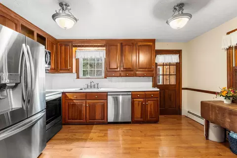 Kitchen - 6 Sirod Rd, Windham, NH 03087 photo 5 of 5