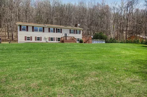 541 Sand Rd, Colchester, VT 05446