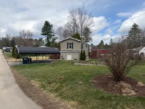 27 Queens Ln, Epsom, NH 03234