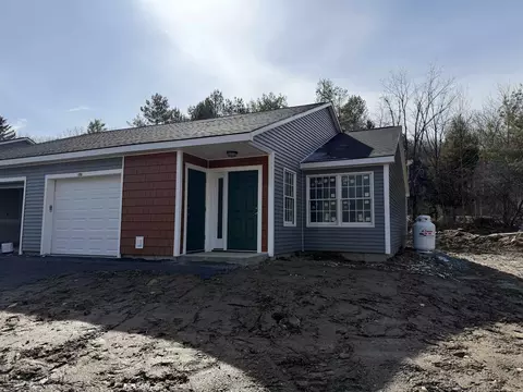 526 Jennings Brook Dr, Bennington, VT 05201