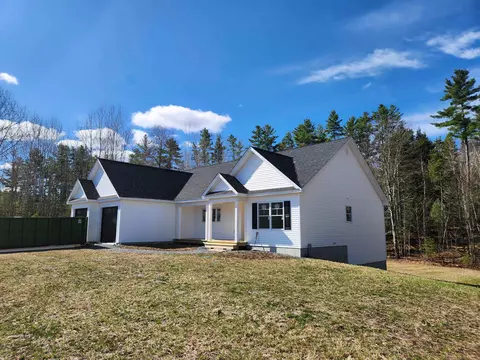 27 Riverview Rd, Newport, NH 03773