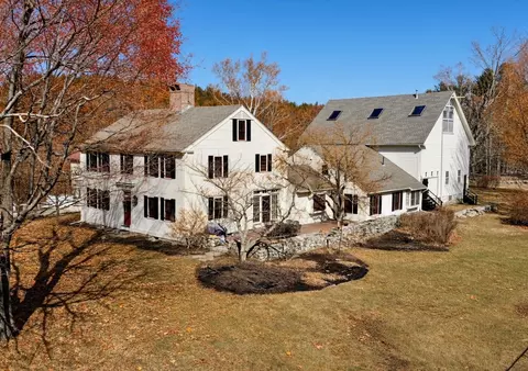 5 Old Manchester Rd, Amherst, NH 03031