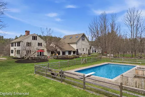 5 Old Manchester Rd, Amherst, NH 03031