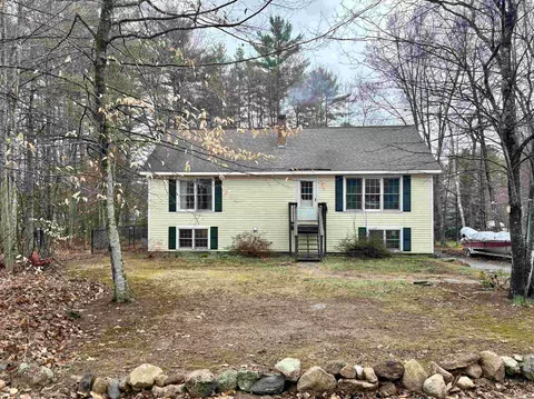 7 Sampson Dr, Barnstead, NH 03225