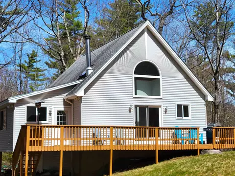52 Geneve St, Moultonborough, NH 03254