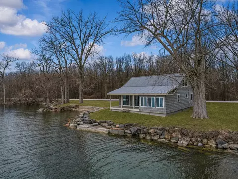 1223 Hathaway Point Rd, Georgia, VT 05478