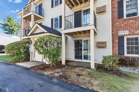 1 Northbrook Dr #102, Manchester, NH 03102