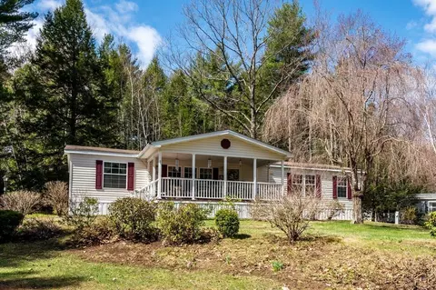 10 Lark Ln, Rochester, NH 03868