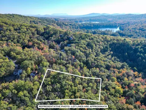 26 St Moritz Dr, Madison, NH 03849