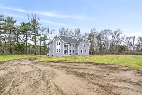 12 Leclair Dr, Hudson, NH 03051