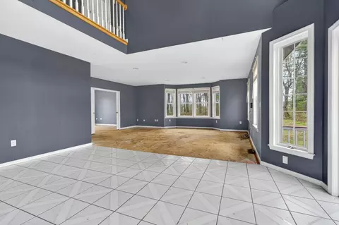 Living - 12 Leclair Dr, Hudson, NH 03051 photo 1 of 5