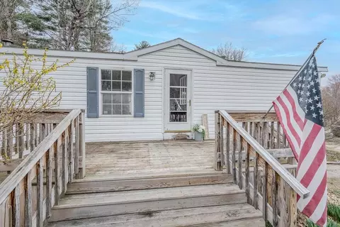 141 Estate Dr, Barrington, NH 03825