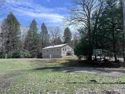 372 Keene Rd, Antrim, NH 03440
