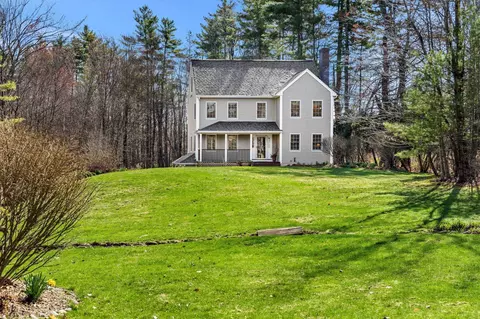 7 Lindon Dr, Brentwood, NH 03833