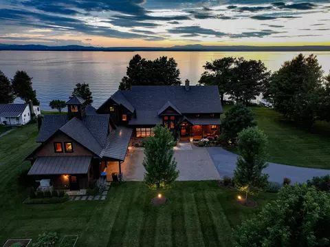 571 W Shore Rd, South Hero, VT 05486