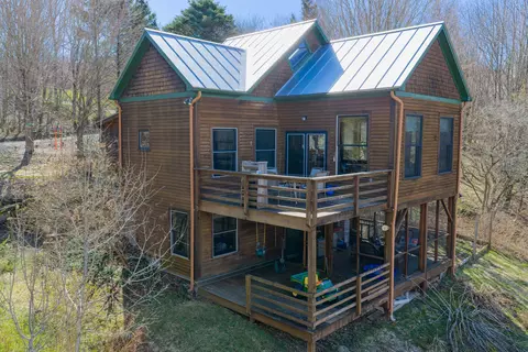1470 Moody Rd, Huntington, VT 05462