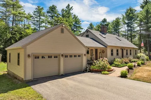 212 Wentworth Rd, Brookfield, NH 03872