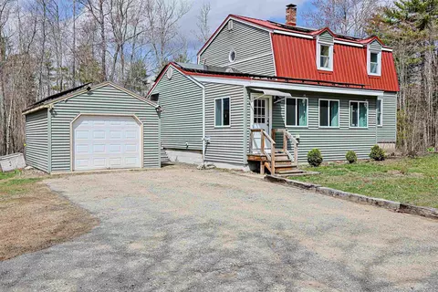 23 Brewster Rd, Barrington, NH 03825