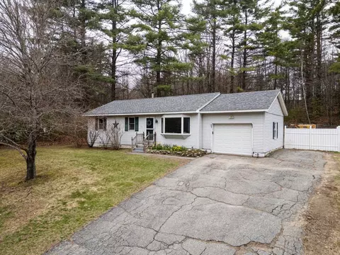 4 Alexander Ave, Newport, NH 03773