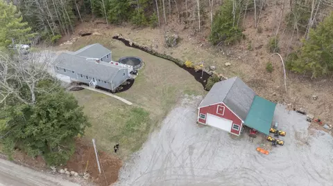Exterior - 1057 Bound Tree Rd, Hopkinton, NH 03229 photo 11 of 16