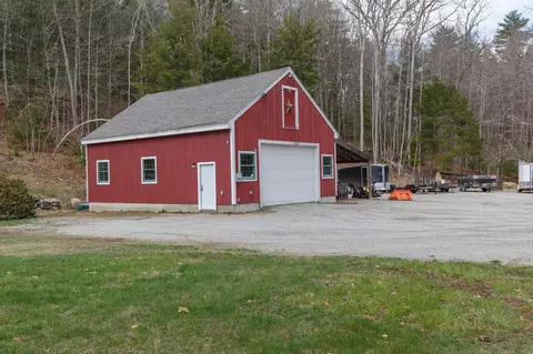 Exterior - 1057 Bound Tree Rd, Hopkinton, NH 03229 photo 8 of 16