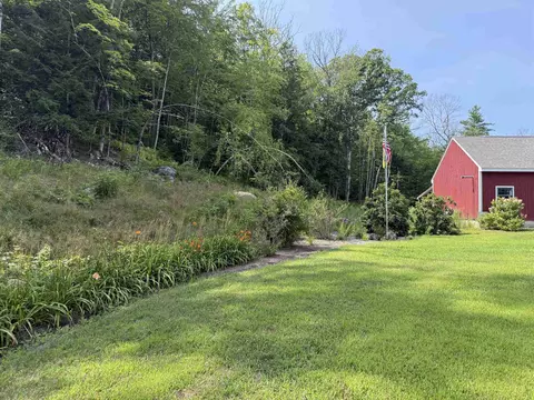 Exterior - 1057 Bound Tree Rd, Hopkinton, NH 03229 photo 14 of 16