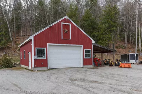 Exterior - 1057 Bound Tree Rd, Hopkinton, NH 03229 photo 9 of 16