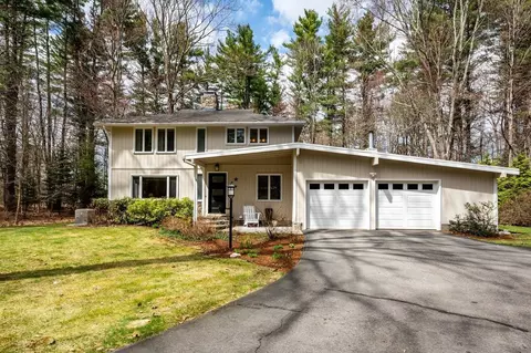 3 Moss Ln, Madbury, NH 03823