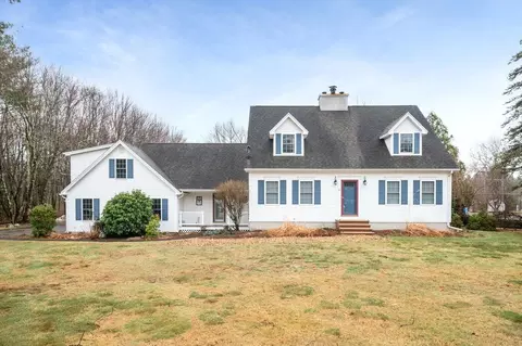 11 Witch Ln, Plaistow, NH 03865