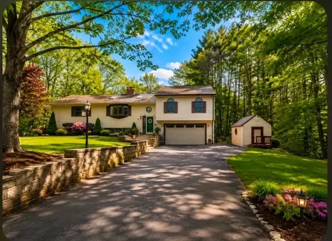 50 Edinburgh Dr, Bedford, NH 03110