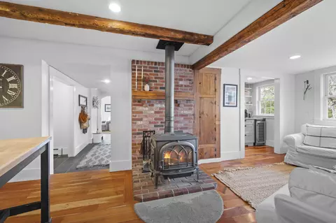 Entry Way - 64 Kingston Rd, Exeter, NH 03833 photo 3 of 9