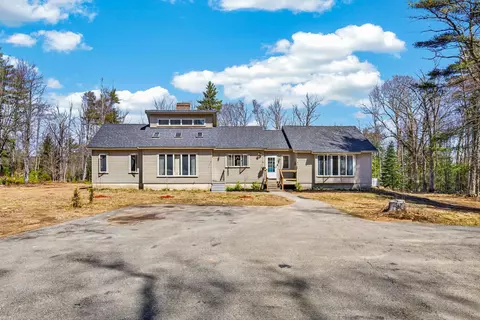 314 Wentworth Rd, Brookfield, NH 03872