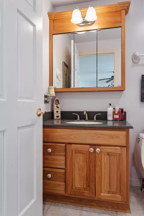 Bath - 7 Redman St, Hampton, NH 03842 photo 1 of 4