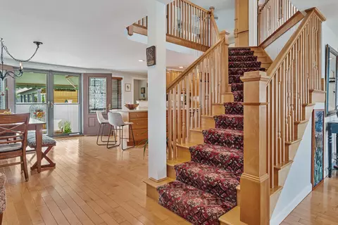 Entry Way - 7 Redman St, Hampton, NH 03842 photo 8 of 10